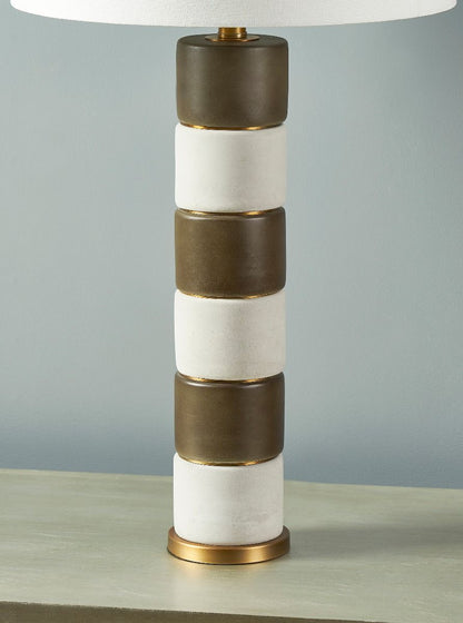 stand of aida table lamp